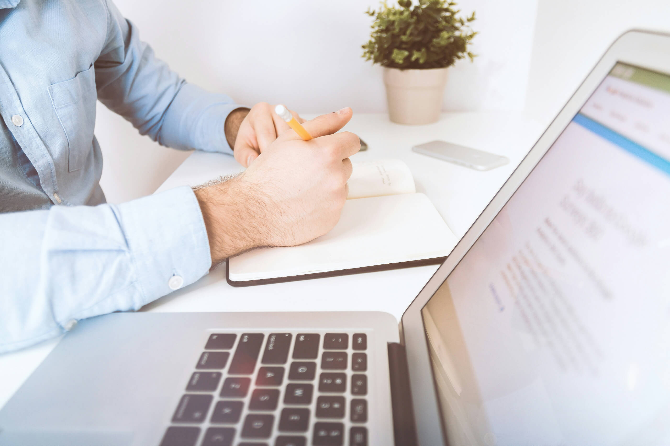 Using VoIP technology to improve customer service and communication efficiency Using VoIP technology to improve customer service and communication efficiency